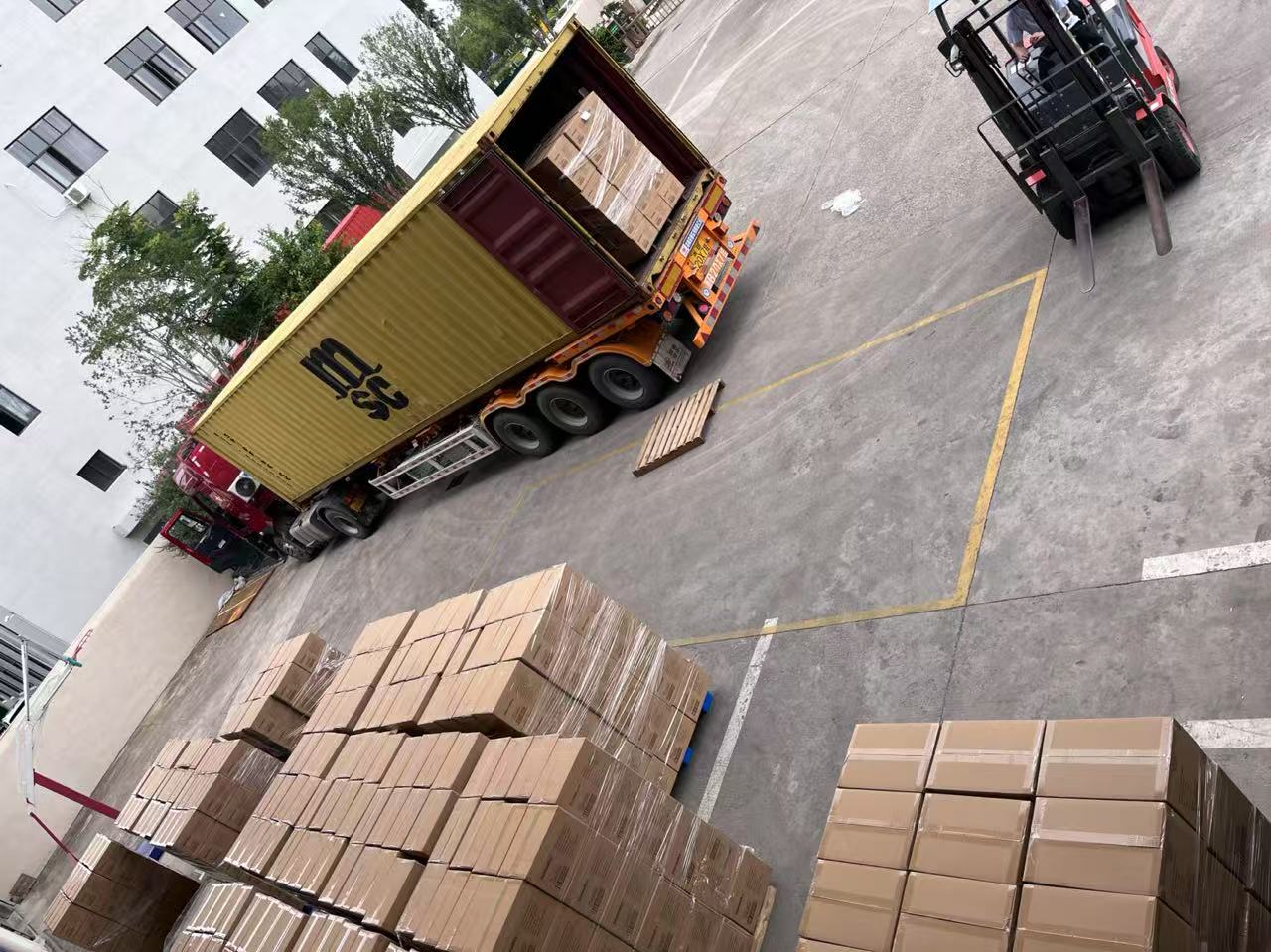 לאַנדסיגן הצלחה שיפּס באַטשאַז פון סכוירע