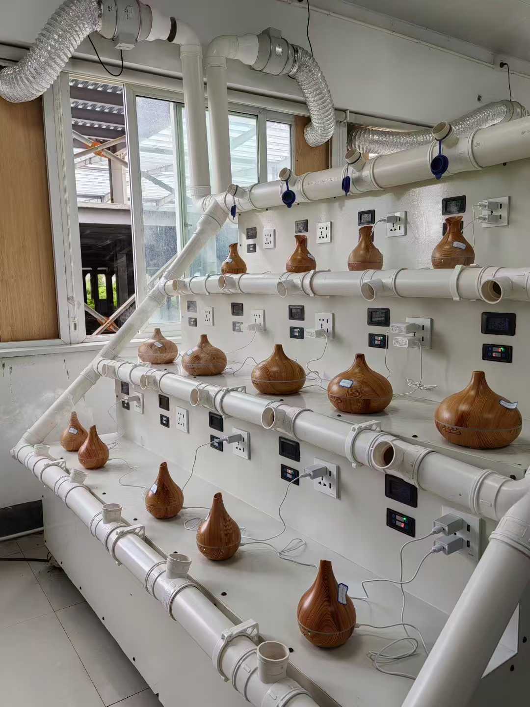 די יידזשינג פּראָבע פֿאַר די ווודאַן אַראָמאַ דיפפוסער איז אין פּראָגרעס